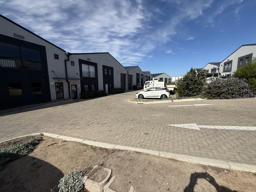 To Let Commercial Property for Rent in Rivergate Western Cape